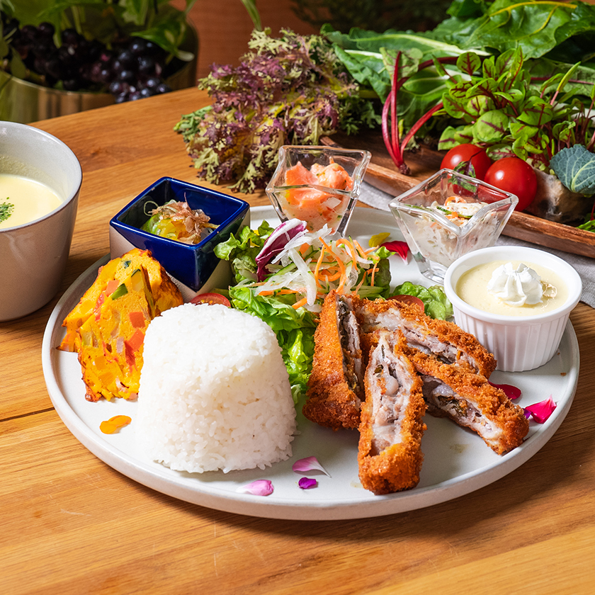 MORINIWA名物梅香るおごせプレート