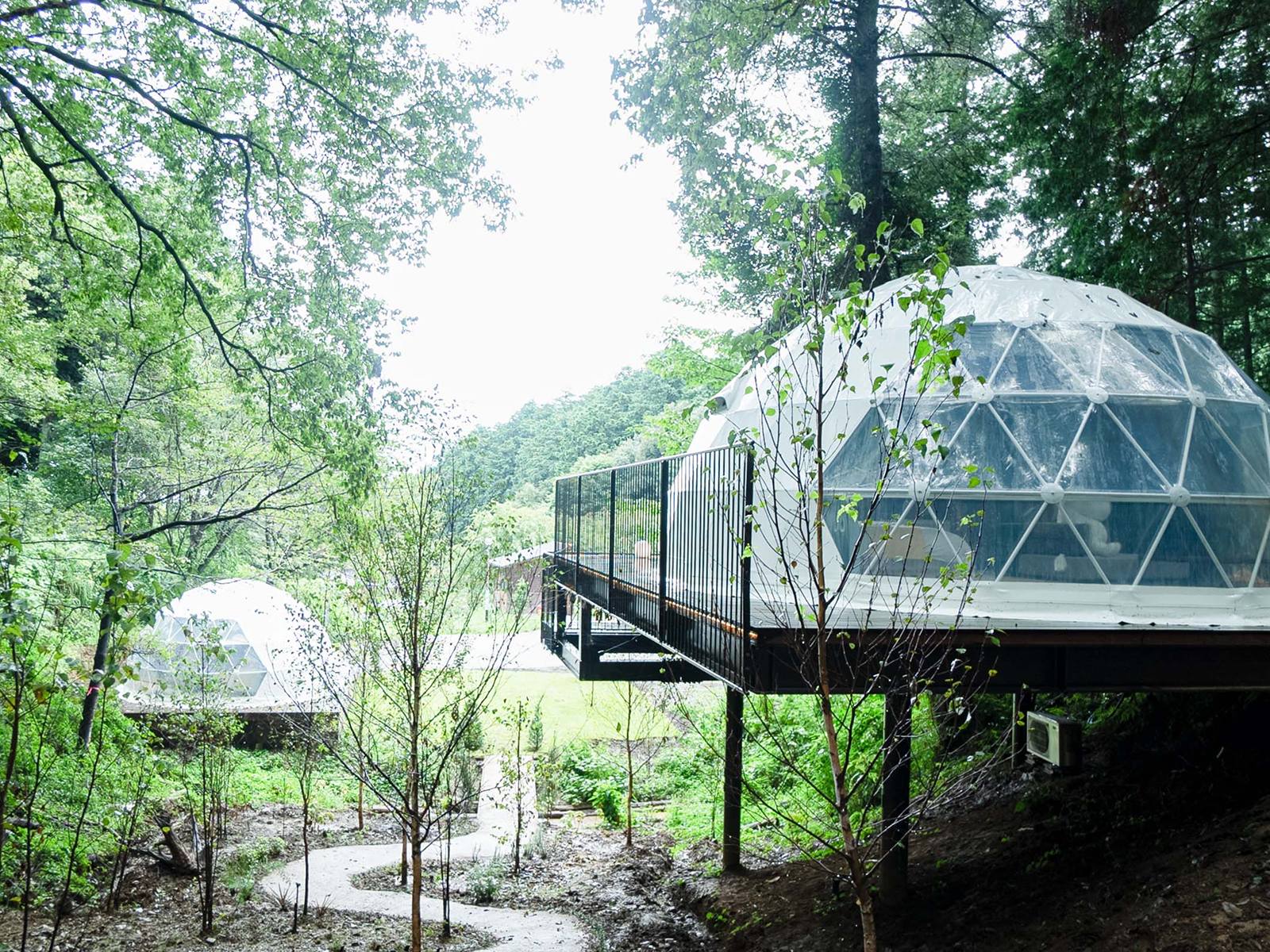 空中グランピングドーム