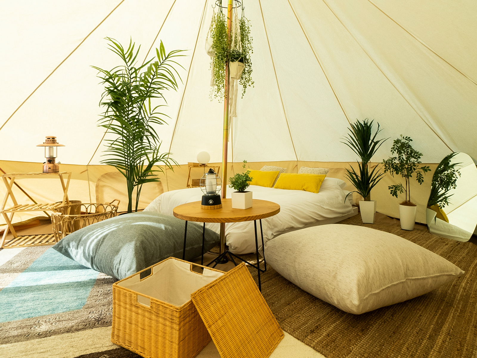 グランピングテント