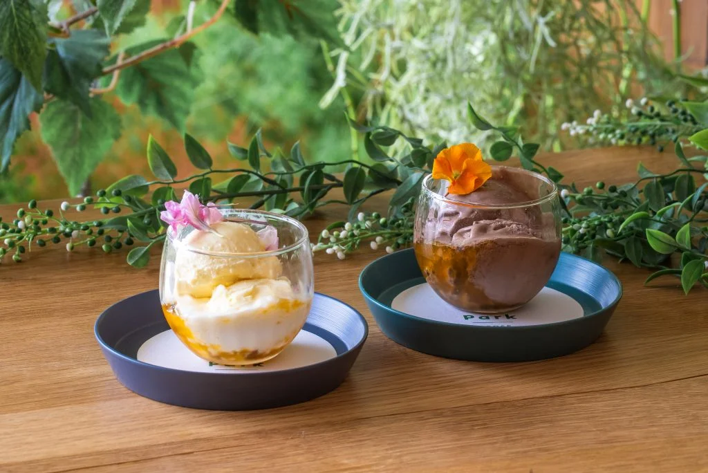 チョコアイスと越生梅ジャム/ミルクアイスと越生梅ジャム