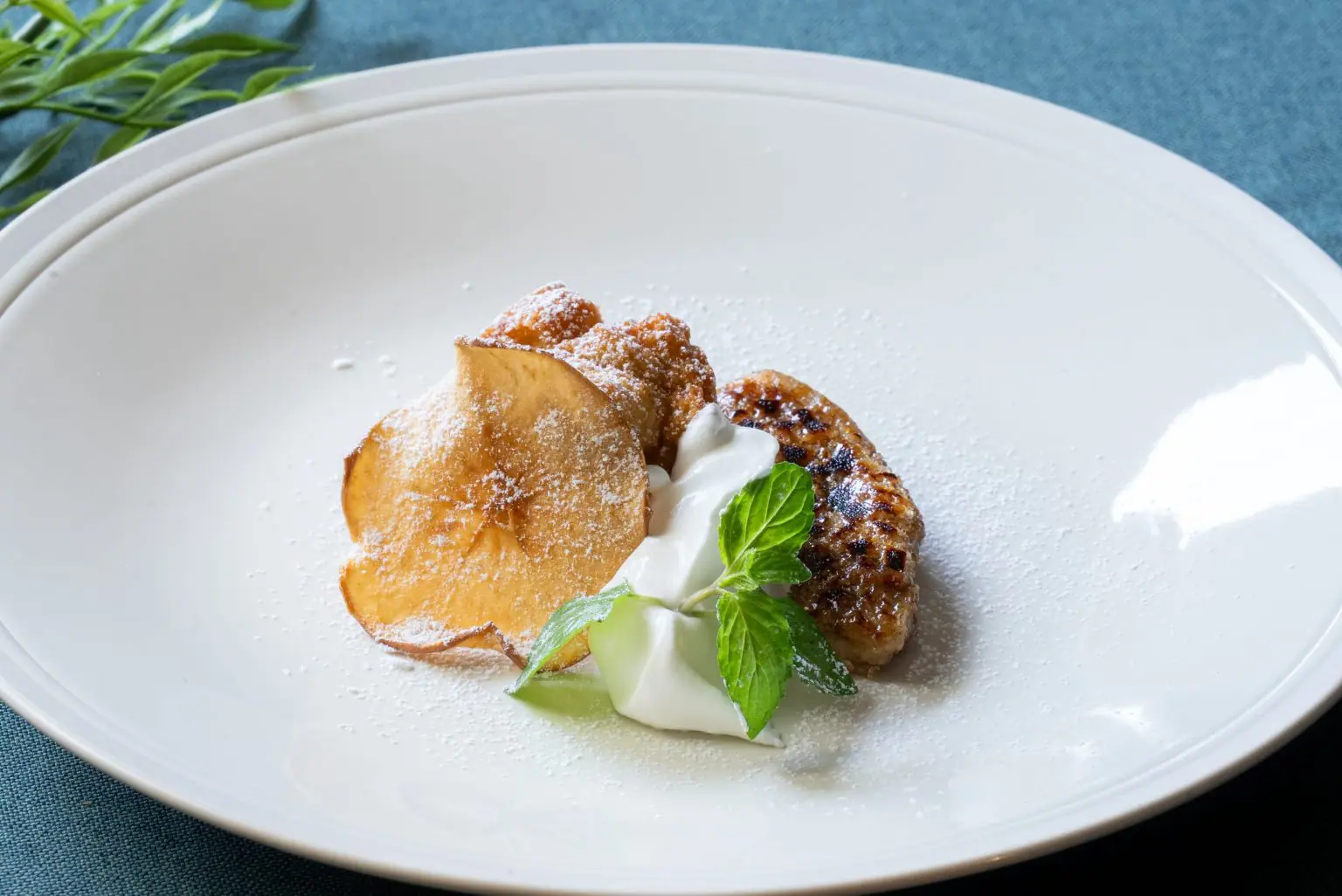 夏の旬果実バナナパウンドケーキ　バナナのキャラメリゼ添え