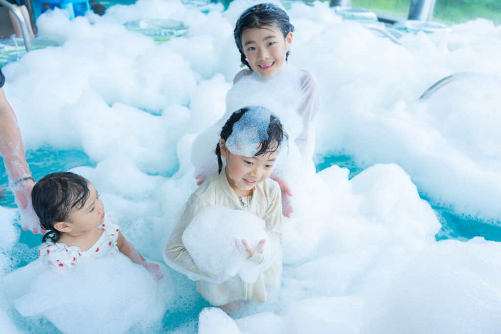 「泡バズーカー」が夏仕様に