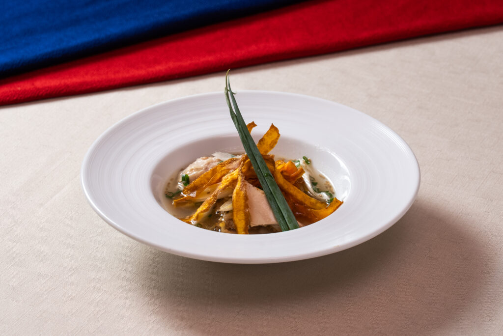 具沢山のサムゲタンスープ